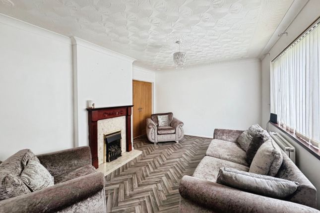 39, Nantygro, Llanelli photo 4