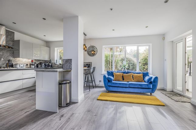 15, Highlands Road, Fareham photo 4