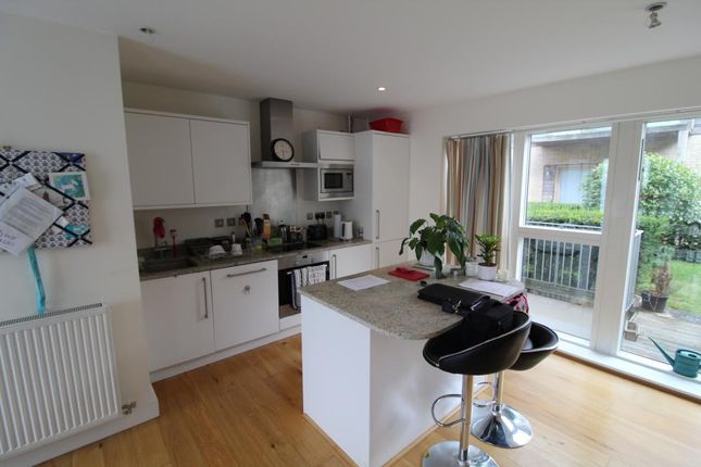 Flat to rent in Parkside, Cambridge