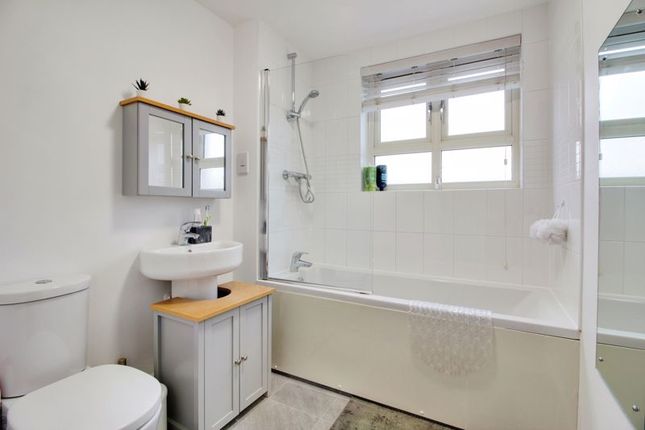 Flat for sale in Cambridge Road, Loves Farm, St. Neots