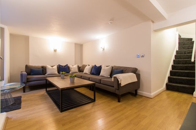 Thumbnail Shared accommodation to rent in Cawdor Road, Manchester