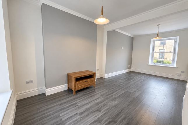 73, Bryngwyn Road, Llanelli photo 3