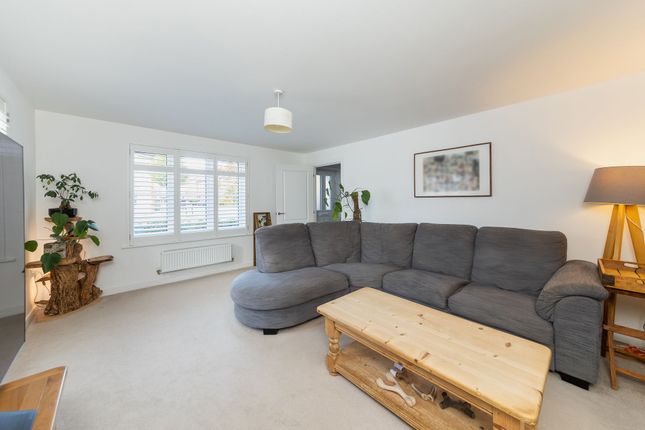54 Bluebell Lane, Didcot photo 3