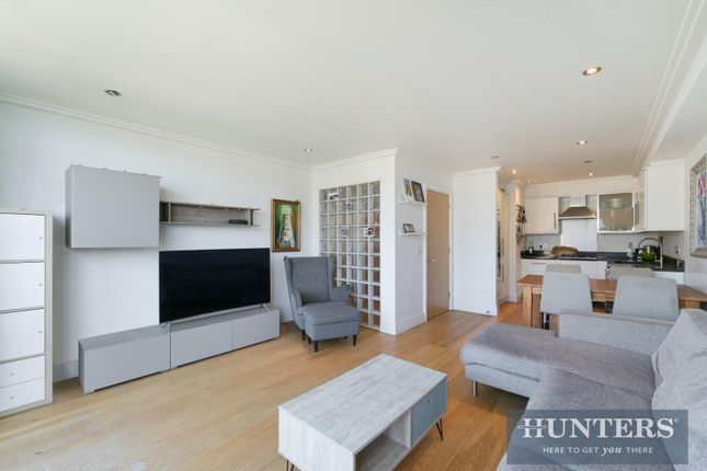 Flat 54, 1, Town Meadow, Brentford photo 2