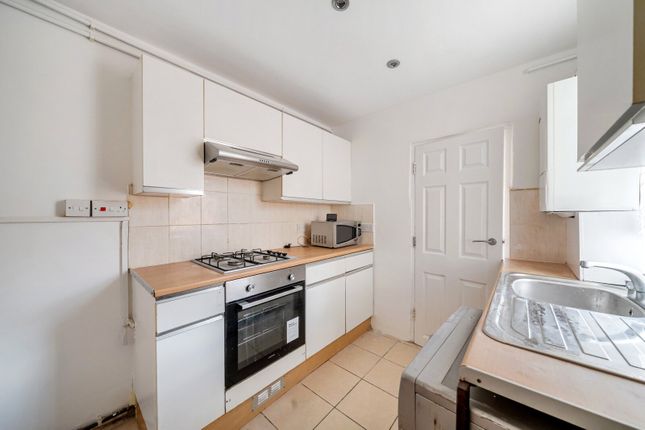 24, George Road, New Malden photo 2