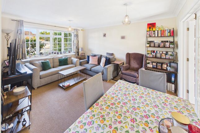 3, Colne Drive, Walton on Thames photo 2