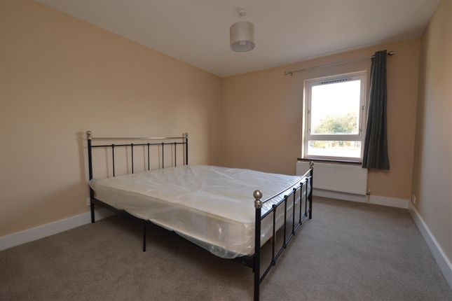 Flat to rent in The Green, Croxley Green, Rickmansworth