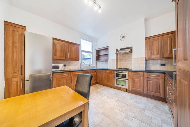 Thumbnail Flat to rent in Broomwood Road, Between The Commons, London