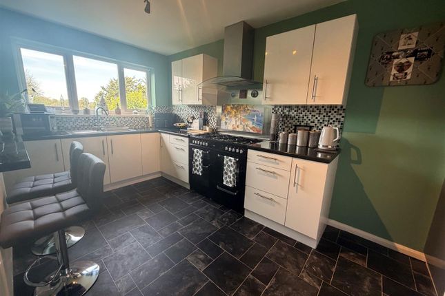 10, Rushmere Way, Rushden photo 3