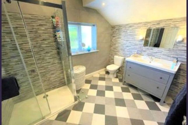 216,, Talbot Road, Hyde photo 3