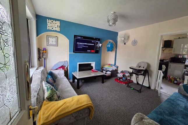 9 Walden Drive, Bradford photo 4