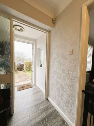 4, Kestrel Path, Slough photo 4