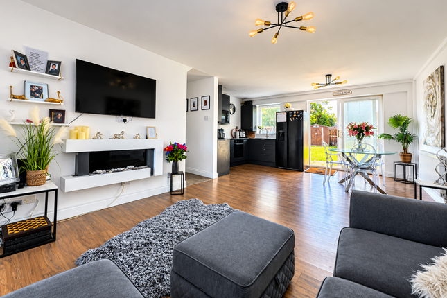 Kelvinbrook, West Molesey photo 5