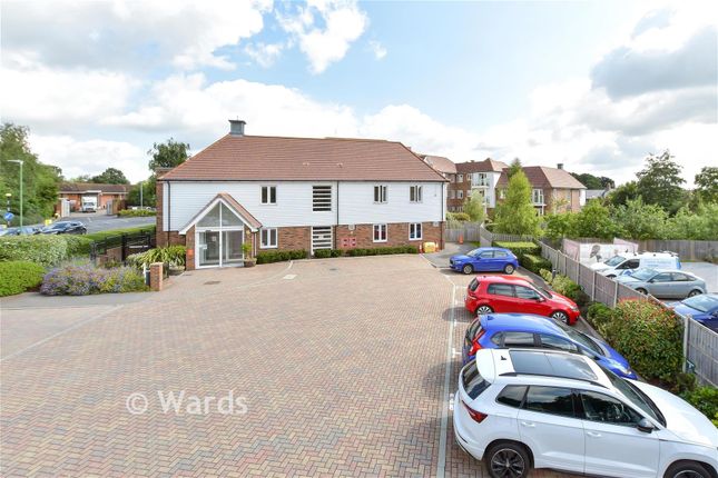 Oaktree Court, Smallhythe Road, Tenterden photo 3