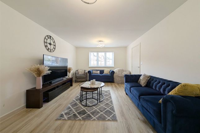 95, Hodgson Close, Tyne and Wear photo 2