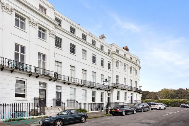 Thumbnail Property for sale in Lewes Crescent, Brighton