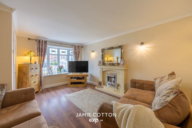 10, Farmer Way, Tipton photo 3