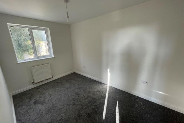 107, High Street, Ventnor photo 4
