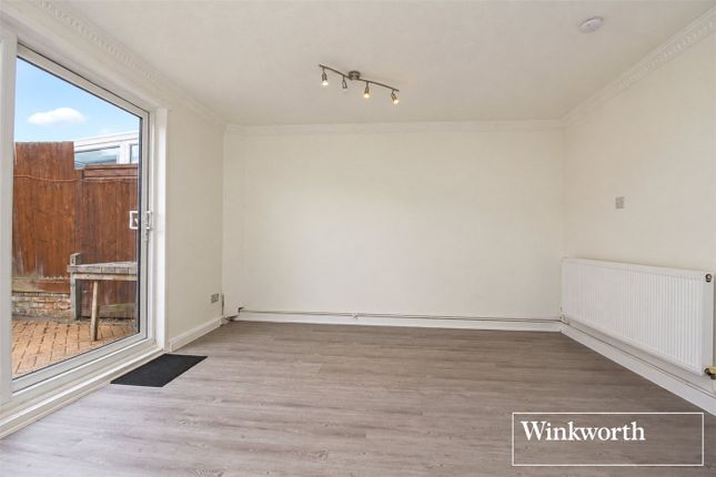 48, Byron Avenue, Borehamwood photo 5