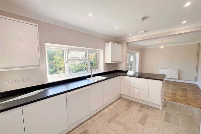 16 St. Lawrence Avenue, Tunbridge Wells photo 3