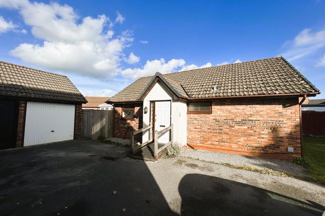 4, Heol Pant Y Dwr, Swansea photo 3