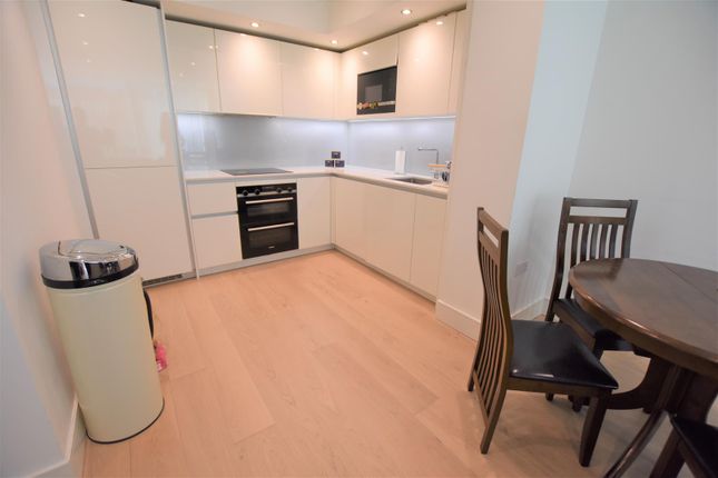 1, Croxley Court, 4 Garnet Place, West Drayton photo 4