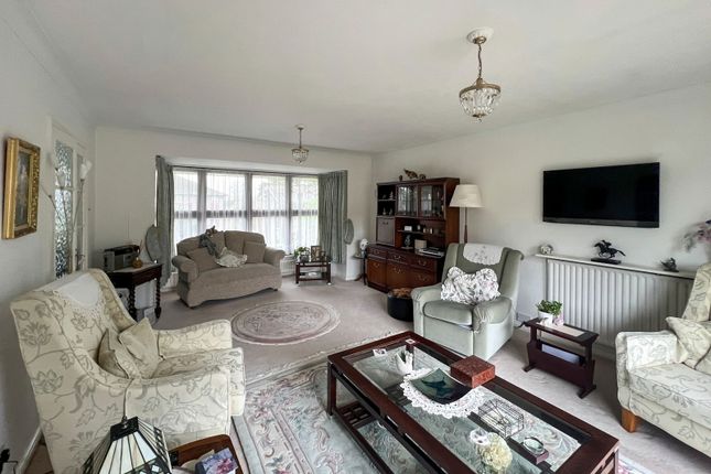 49, Homefield Road, Warlingham photo 2