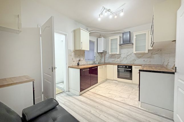 6, Hepscott Avenue, Hartlepool photo 2