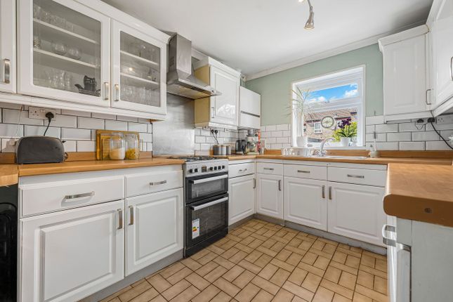 43, Studios Road, Shepperton photo 2