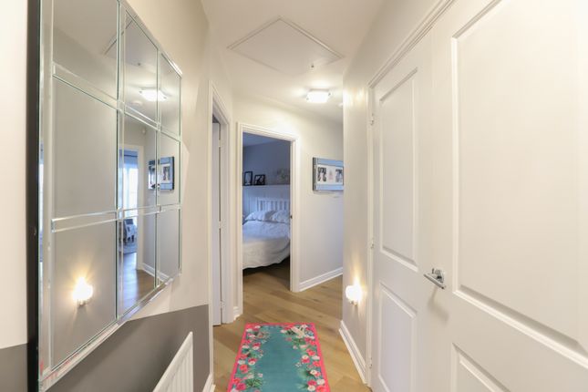 48, Windward Avenue, Fleetwood photo 4