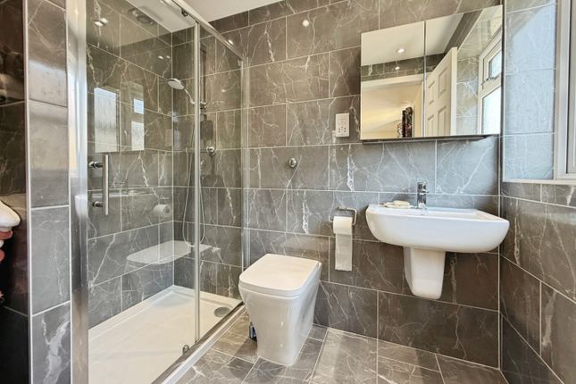 41, Melbourne Drive, Stonehouse photo 3