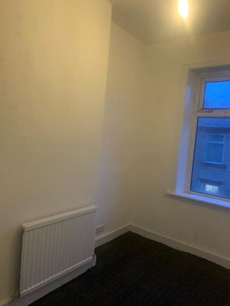 5 Cobden Street, Burnley photo 3
