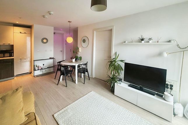 Spectrum, 477, Black Friars, Salford photo 4