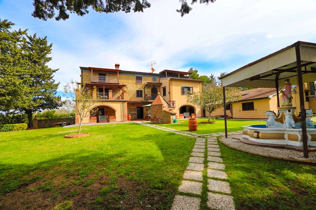 Farmhouse for sale in Via Del Castello, Guardistallo, Pisa, Tuscany, Italy