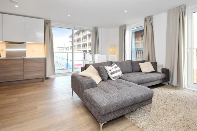 Flat for sale in Whiting Way, London