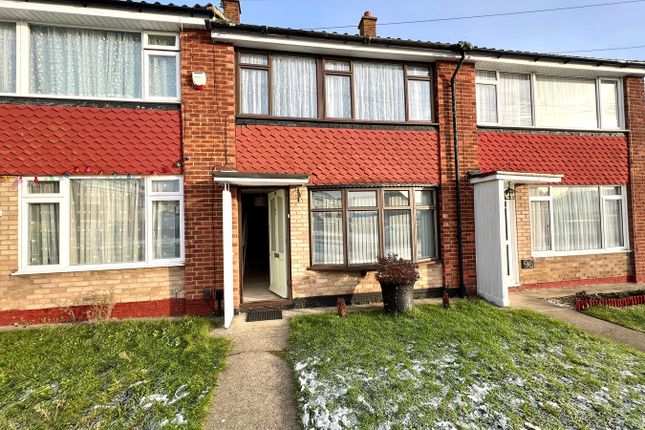 Thumbnail Terraced house to rent in Andersons, Corringham