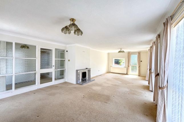 6, Loxwood Close, Bexhill-on-Sea photo 4