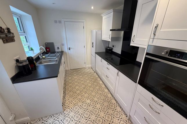 2 Walsham Villas, Station Road, Whittington photo 4