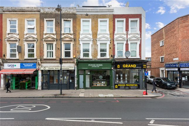 Terraced house to rent in Stoke Newington Road, London