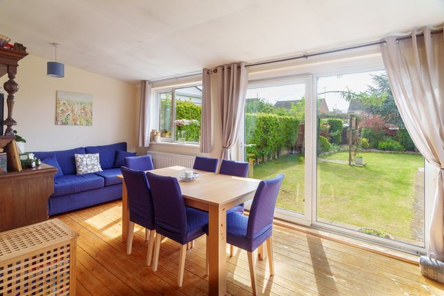 40, Oakleas Rise, Thrapston photo 3