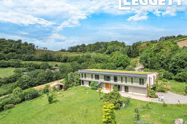 Thumbnail Villa for sale in Serrières, Saône-Et-Loire, Bourgogne-Franche-Comté