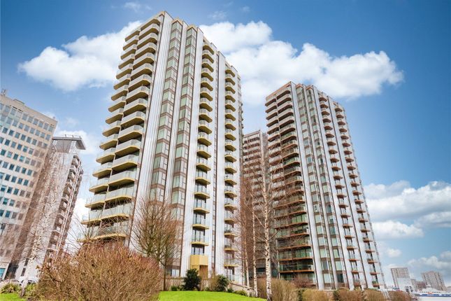 1-bed flat on 1307 Forbes Apartments, £390,000