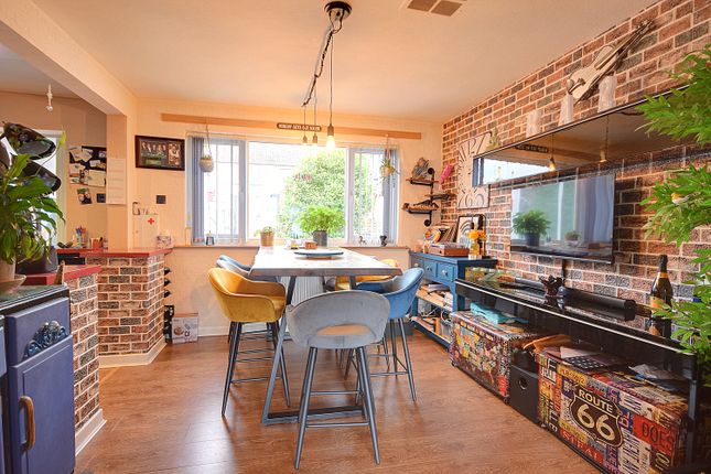 20, WOOD VIEW GROVE, BRIGHOUSE photo 4