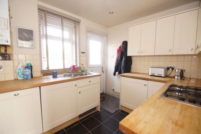 11, Wentworth Terrace, Leeds photo 5