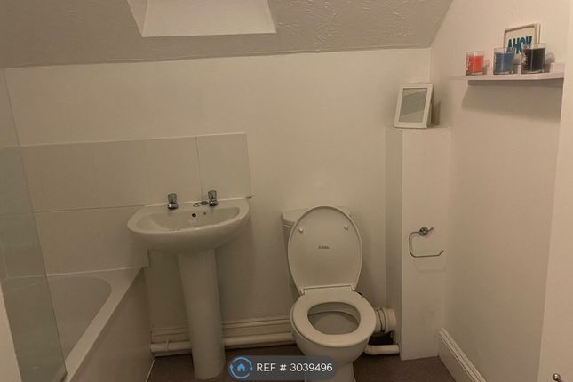 Flat, St Edwards Road Southsea, Portsmouth photo 4
