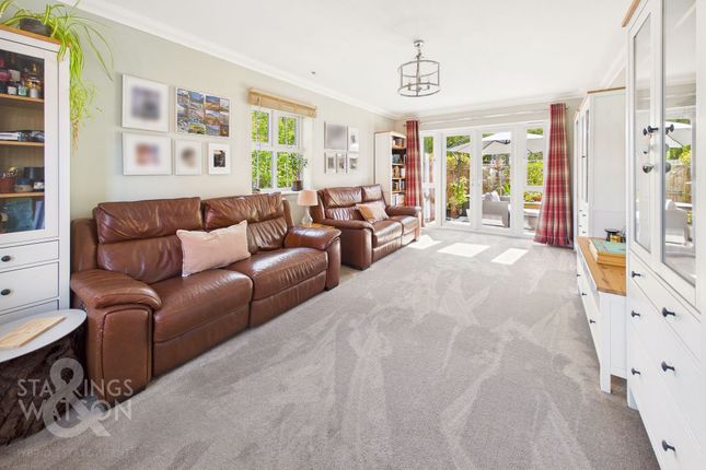 6 Warner Way, Norwich photo 2