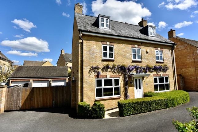 Thumbnail Detached house for sale in Harvest Way, Witney