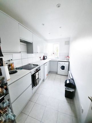 Thumbnail Flat to rent in Lymington Court, Leveret Close, Watford