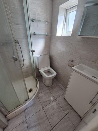 10, Station Road (Room 4), London photo 4