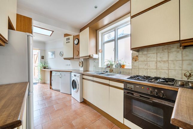 67, Bincote Road, Enfield photo 5